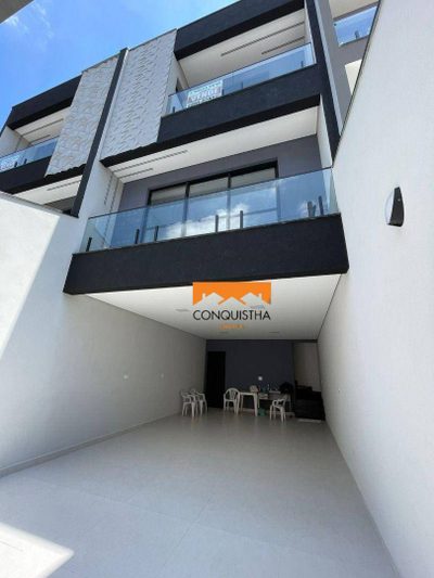 Sobrado, 4 quartos, 223 m² - Foto 1