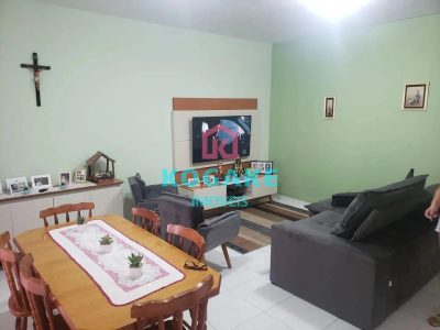 Casa, 3 quartos, 220 m² - Foto 1