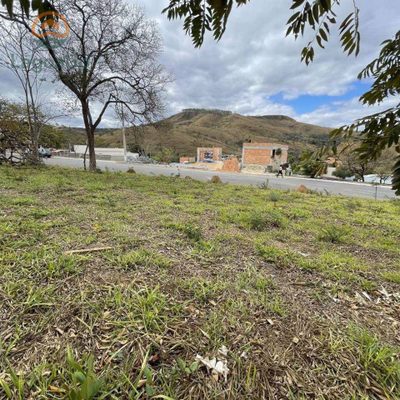 Loteamento e Condomínio, 637 m² - Foto 1