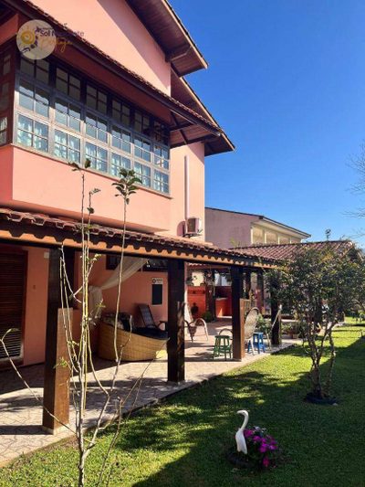 Casa, 4 quartos, 244 m² - Foto 1