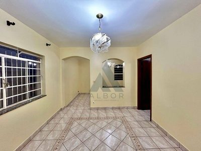 Casa, 3 quartos, 200 m² - Foto 1