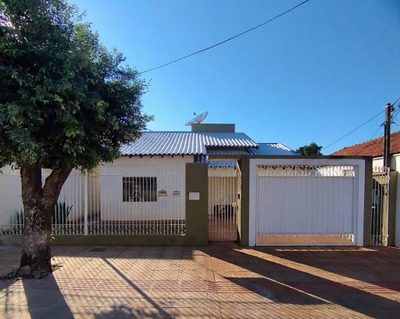 Casa, 4 quartos, 210 m² - Foto 1