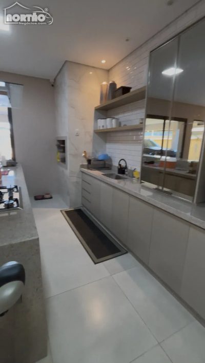 Casa, 3 quartos, 170 m² - Foto 4