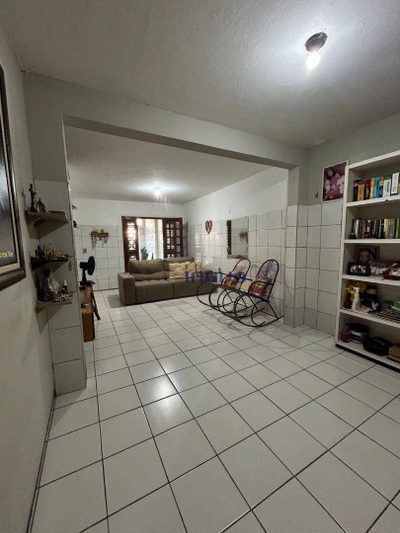 Casa, 3 quartos, 286 m² - Foto 1