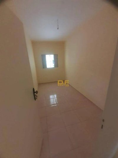 Casa, 2 quartos, 70 m² - Foto 1