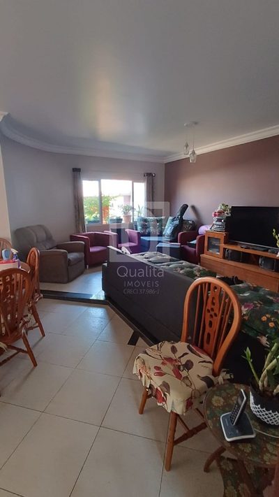 Sobrado, 3 quartos, 258 m² - Foto 1