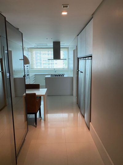 Apartamento, 3 quartos, 230 m² - Foto 2