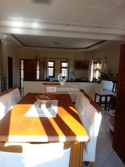 Casa, 4 quartos, 250 m² - Foto 1