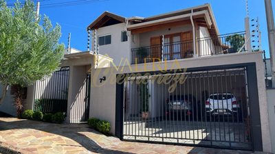 Casa, 3 quartos, 264 m² - Foto 1