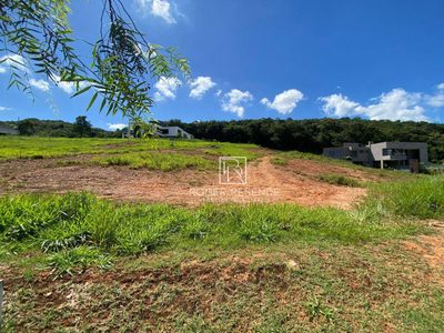 Loteamento e Condomínio, 1000 m² - Foto 1