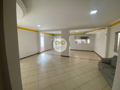 Casa, 4 quartos, 241 m² - Foto 4