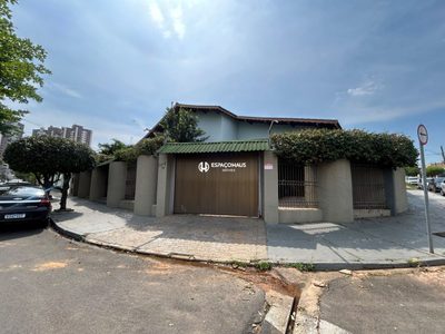 Casa, 3 quartos, 329 m² - Foto 1