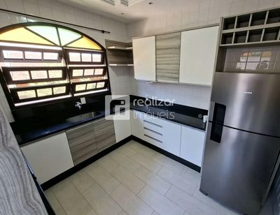 Casa, 5 quartos, 233 m² - Foto 3