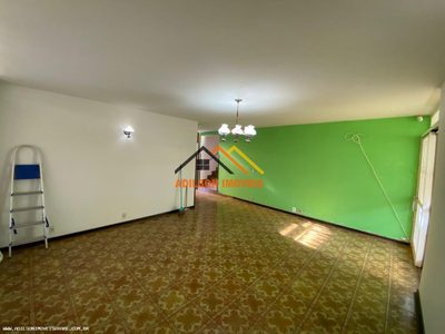 Casa, 4 quartos, 243 m² - Foto 2