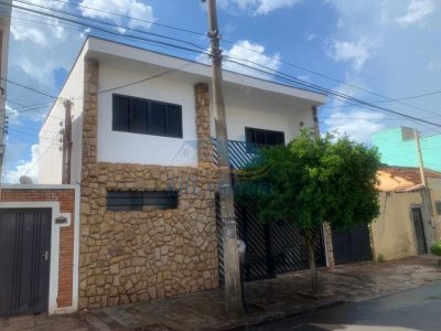 Sobrado, 5 quartos, 176 m² - Foto 1