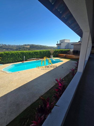 Casa, 4 quartos, 273 m² - Foto 1