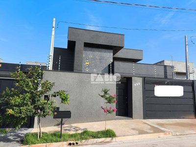 Casa, 3 quartos, 106 m² - Foto 1