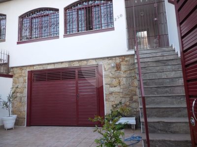 Casa, 3 quartos, 184 m² - Foto 1