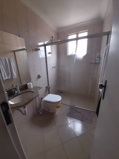 Casa, 4 quartos, 325 m² - Foto 1