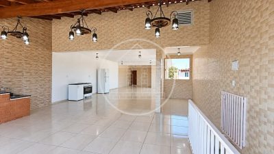 Sobrado, 3 quartos, 240 m² - Foto 1