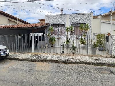 Casa, 3 quartos, 288 m² - Foto 1