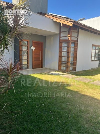 Casa, 3 quartos, 224 m² - Foto 2