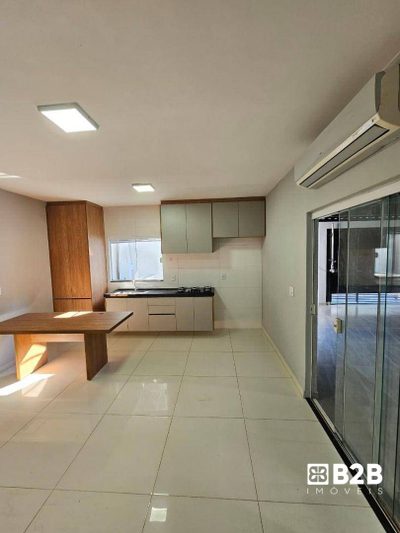 Casa, 3 quartos, 102 m² - Foto 1