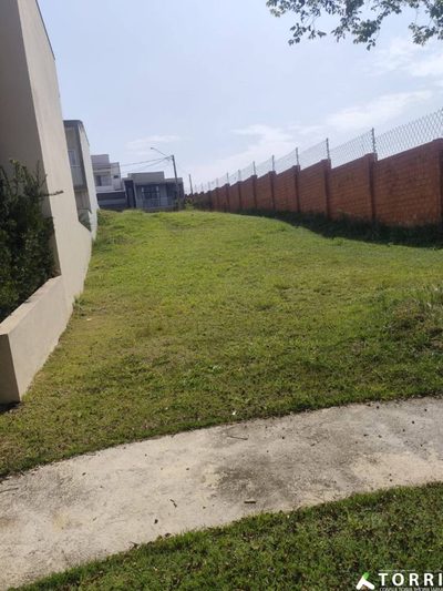 Loteamento e Condomínio, 222 m² - Foto 1
