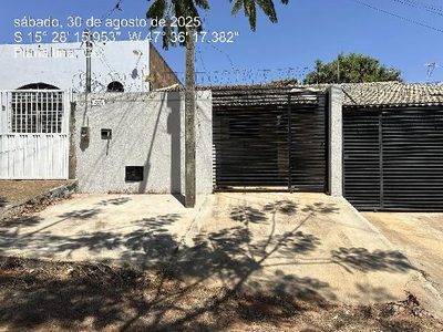 Casa, 2 quartos, 180 m² - Foto 1