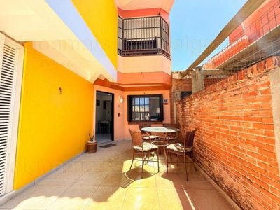 Sobrado, 3 quartos, 104 m² - Foto 1