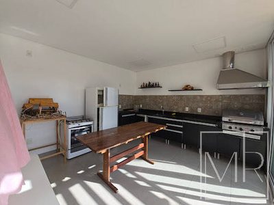 Casa, 3 quartos, 245 m² - Foto 2