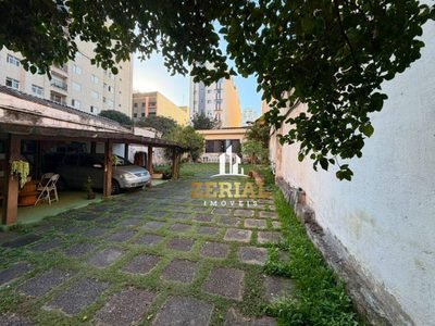 Casa, 4 quartos, 197 m² - Foto 1