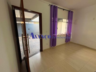 Casa, 3 quartos, 176 m² - Foto 2
