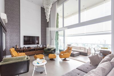 Apartamento, 3 quartos, 214 m² - Foto 1