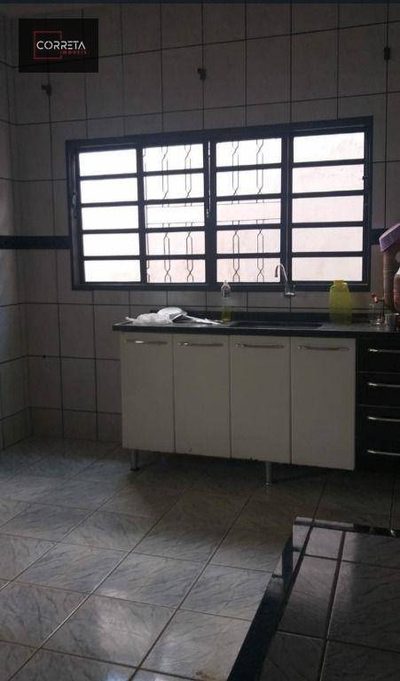 Casa, 4 quartos, 200 m² - Foto 1