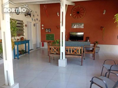 Casa, 3 quartos, 214 m² - Foto 2
