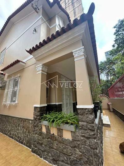 Apartamento, 3 quartos, 216 m² - Foto 2