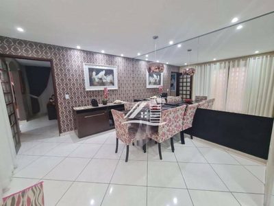 Sobrado, 4 quartos, 195 m² - Foto 1