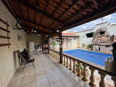 Casa, 3 quartos, 264 m² - Foto 1