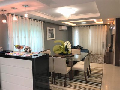 Casa, 3 quartos, 212 m² - Foto 1