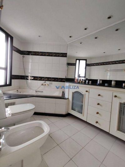 Apartamento, 3 quartos, 240 m² - Foto 4