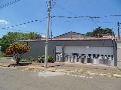 Casa, 4 quartos, 307 m² - Foto 1