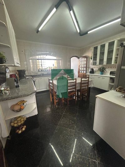 Sobrado, 4 quartos, 390 m² - Foto 4