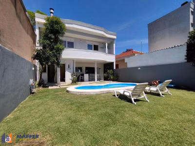 Casa, 3 quartos, 240 m² - Foto 1