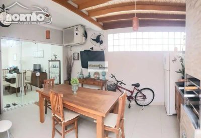 Casa, 5 quartos, 150 m² - Foto 2