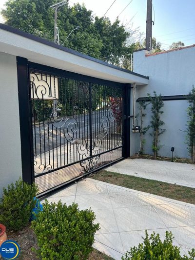 Casa, 3 quartos, 288 m² - Foto 1