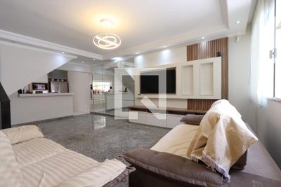 Casa, 3 quartos, 300 m² - Foto 1