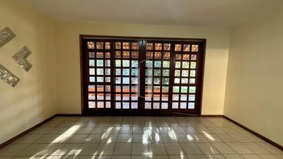 Casa, 6 quartos, 293 m² - Foto 4