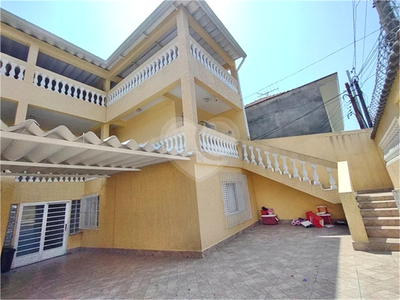 Casa, 3 quartos, 263 m² - Foto 2