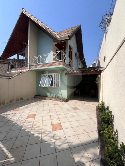 Sobrado, 4 quartos, 161 m² - Foto 1